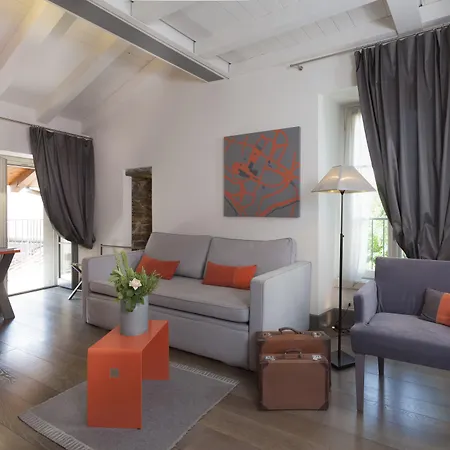 Gombithotel Hotell 4*