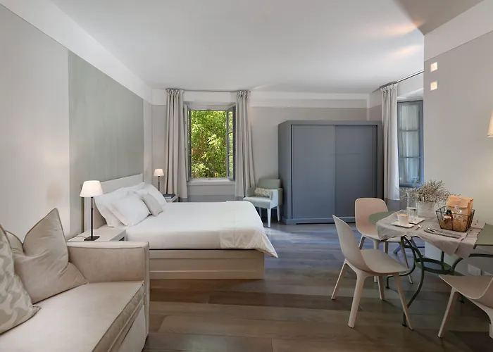 Gombithotel Hotel 4*