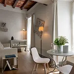 Gombithotel Otel 4*