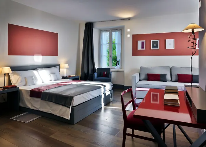 Gombithotel מלון 4*