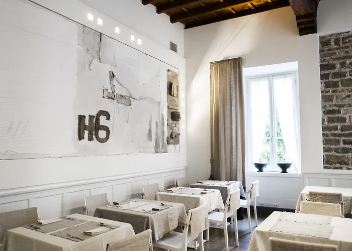 Gombithotel מלון 4*