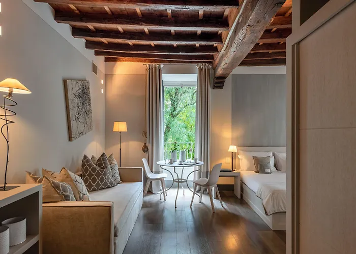 מלון Gombithotel